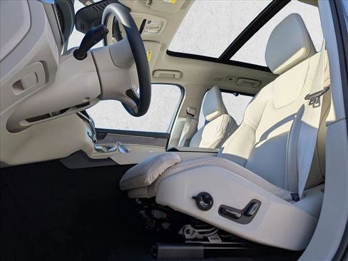 New 2026 Volvo XC90 B6 Ultra image 4