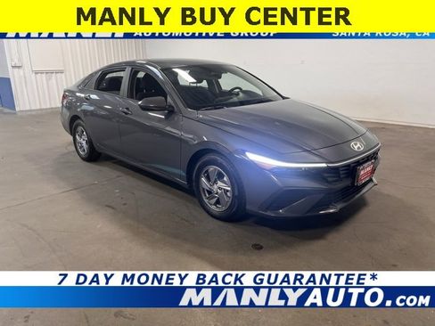 Used 2024 Hyundai Elantra SE image 1