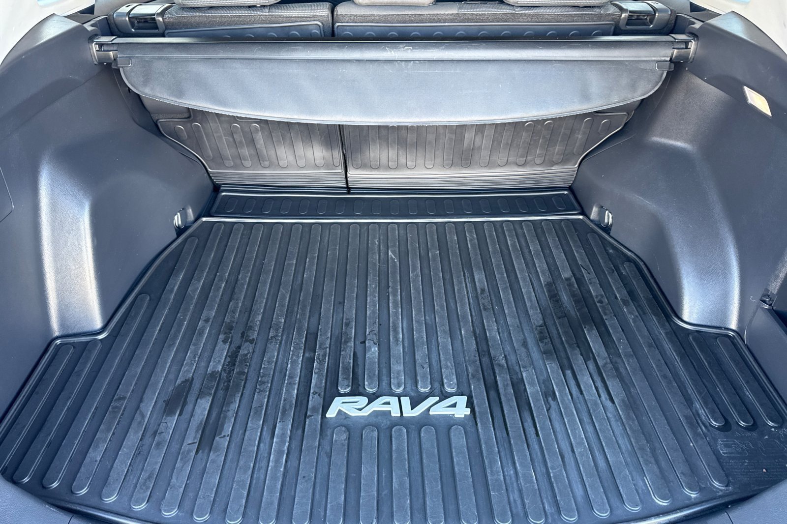 Certified 2024 Toyota RAV4 LE FWD image 14