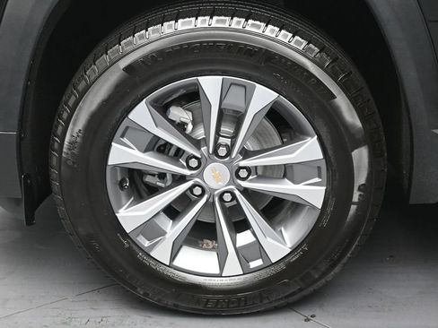 Used 2025 Chevrolet Equinox LT AWD/4WD image 13