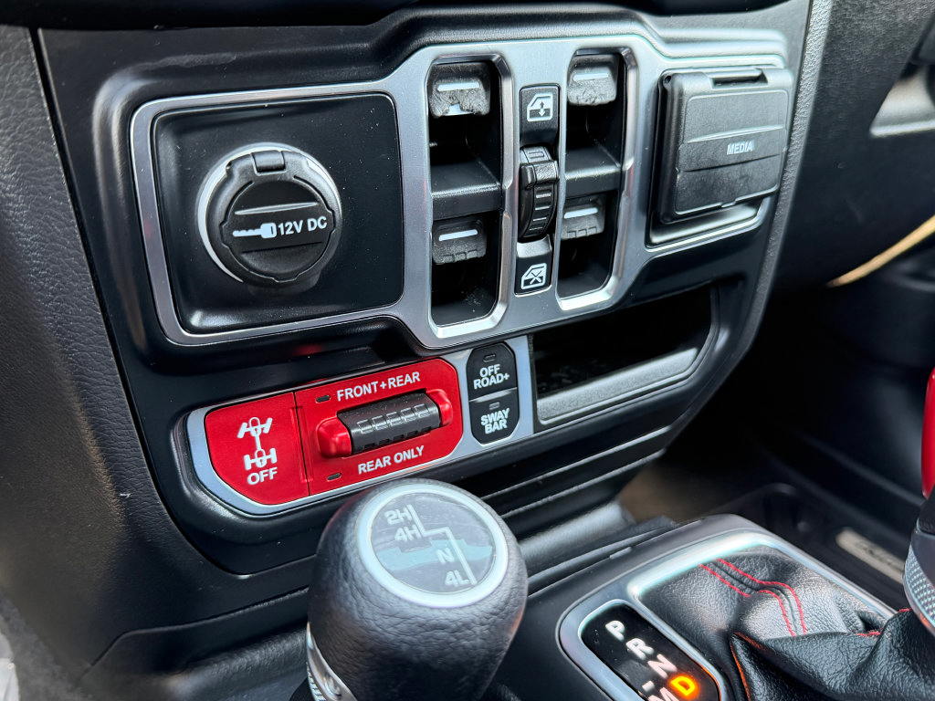 Used 2021 Jeep Wrangler Unlimited Rubicon AWD/4WD image 24