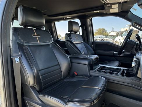 Used 2024 Ford F250 Platinum image 28