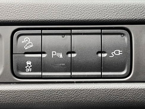 Used 2021 Chevrolet Suburban Z71 image 29