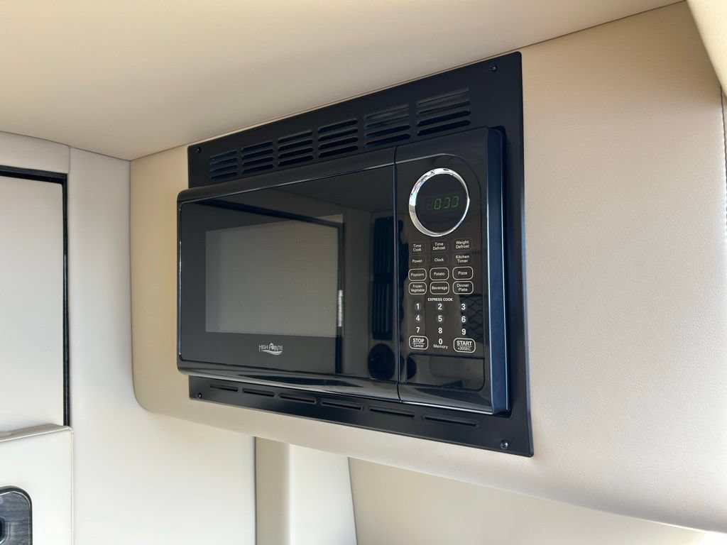 Used 2020 Mercedes-Benz Sprinter 3500 image 15