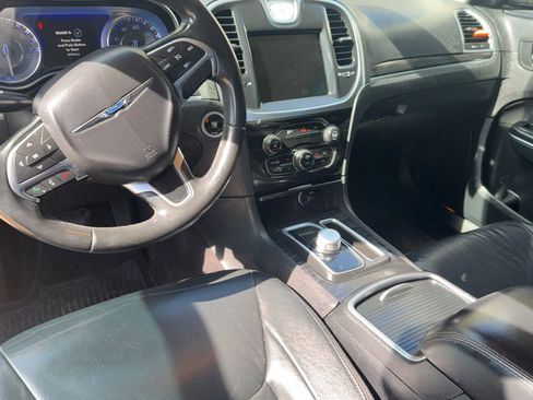 Used 2016 Chrysler 300 Limited image 6