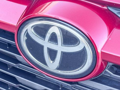 Certified 2020 Toyota RAV4 XLE Premium image 10