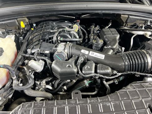 Used 2023 Jeep Grand Cherokee Limited AWD/4WD image 29