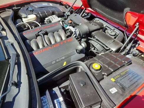 Used 1998 Chevrolet Corvette Convertible w/ Memory Pkg RWD image 14