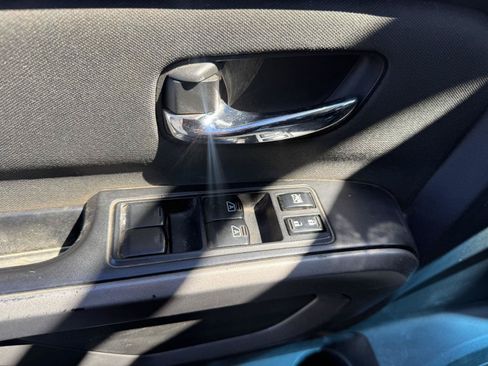 Used 2015 Nissan Titan S AWD/4WD image 18