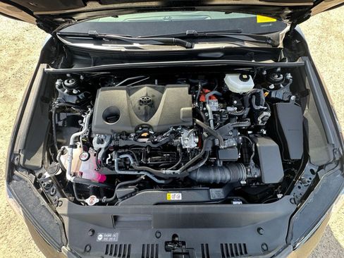 Used 2025 Toyota Camry LE image 31