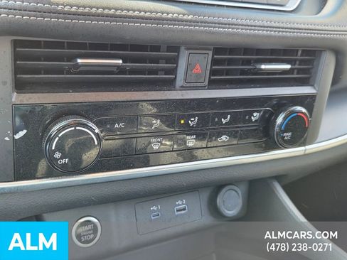 Used 2023 Nissan Rogue S image 21