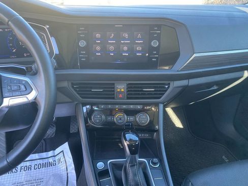 Used 2024 Volkswagen Jetta SEL image 20