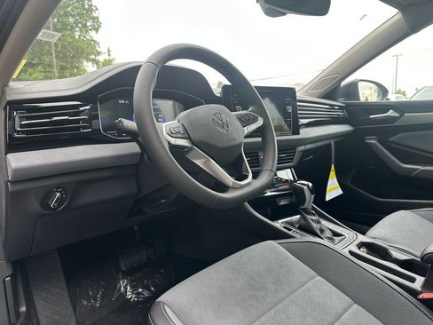 New 2026 Volkswagen Jetta SE FWD image 11