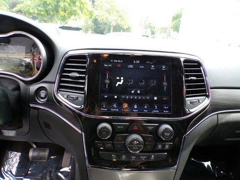 Used 2019 Jeep Grand Cherokee Limited AWD/4WD image 11