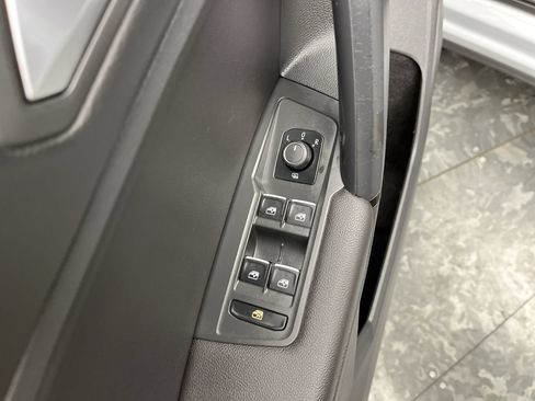 Used 2019 Volkswagen Tiguan SEL Premium R-Line FWD image 8