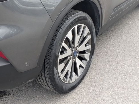 Used 2020 Ford Escape Titanium image 12