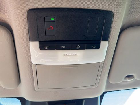 Used 2023 Nissan Rogue SV FWD image 25