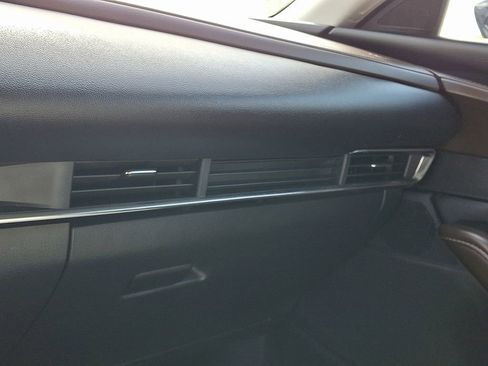 Used 2022 MAZDA CX-30 AWD 2.5 S w/ Premium Package image 27