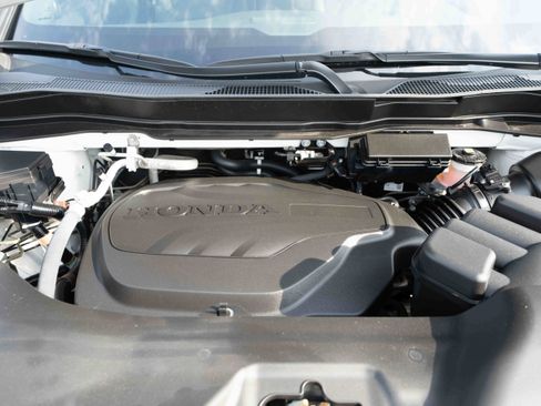 Used 2025 Honda Passport Black Edition image 32