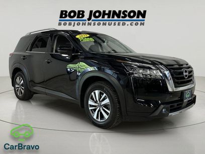 Used 2022 Nissan Pathfinder SL w/ SL Black Package