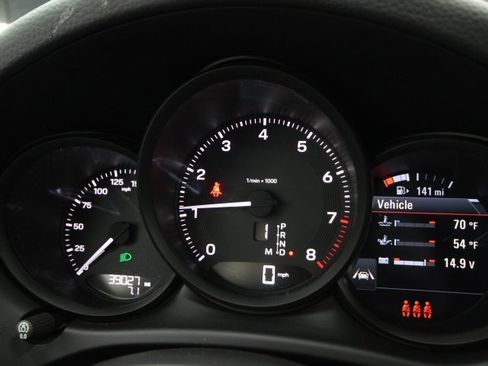 Used 2023 Porsche Macan image 18