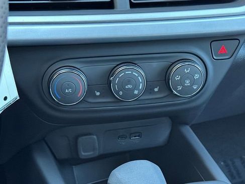 New 2026 Chevrolet Trax RS w/ Sunroof Package FWD image 26