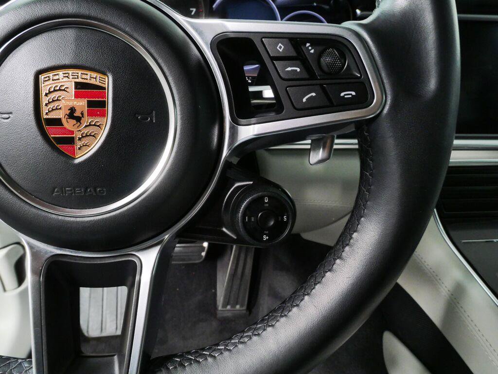 Used 2017 Porsche Panamera 4S AWD/4WD image 11