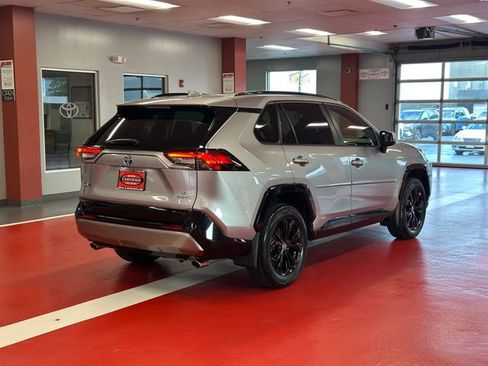 Certified 2022 Toyota RAV4 SE w/ Convenience Package AWD/4WD image 4