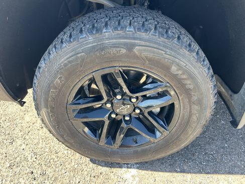 Used 2023 Chevrolet Silverado 1500 LT Trail Boss w/ LT Trail Boss Premium Package AWD/4WD image 8