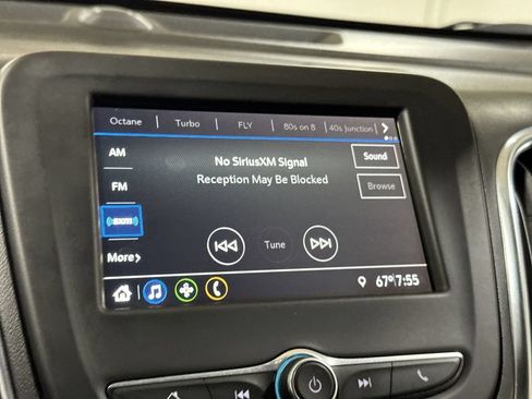 Used 2019 Chevrolet Equinox LT FWD image 14