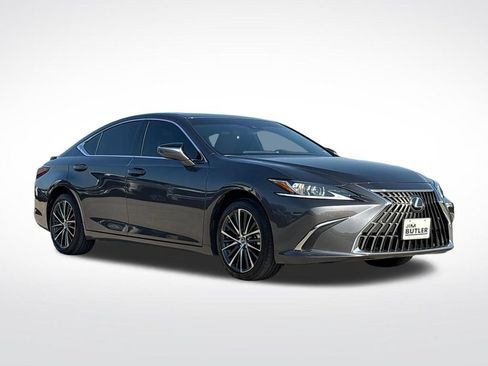 Used 2025 Lexus ES 300h w/ Premium Package FWD image 10
