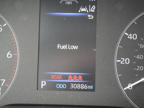 Used 2024 Toyota Corolla LE w/ LE Convenience Package image 28