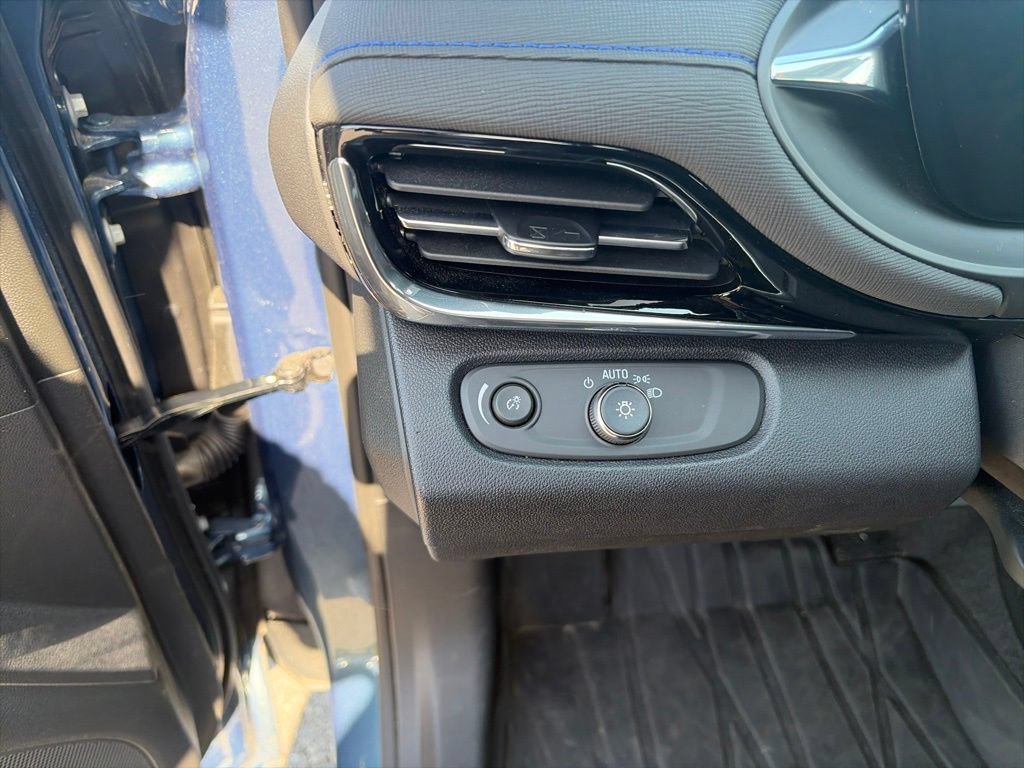 Used 2025 Buick Envista Sport Touring w/ Convenience I Package FWD image 19