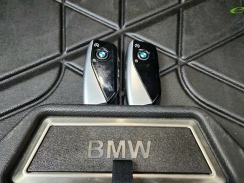 Used 2023 BMW 740i w/ Parking Assistance Package RWD image 60