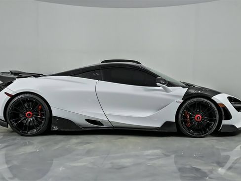 Used 2018 McLaren 720S Performance RWD image 16