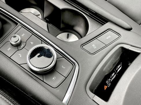 Certified 2023 Cadillac XT6 Premium Luxury image 33