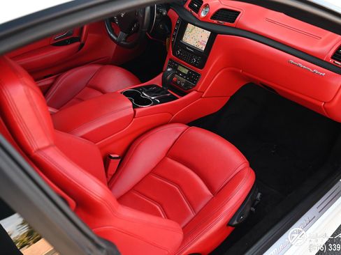 Used 2016 Maserati GranTurismo Sport image 21