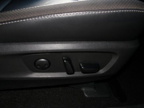 Certified 2023 Nissan Pathfinder SL w/ Black Appearance Package image 25