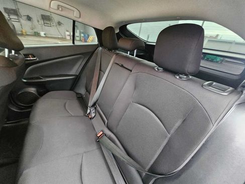 Used 2020 Toyota Prius L Eco FWD image 17
