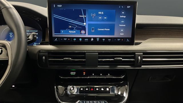 Used 2025 Lincoln Corsair Grand Touring AWD/4WD image 13