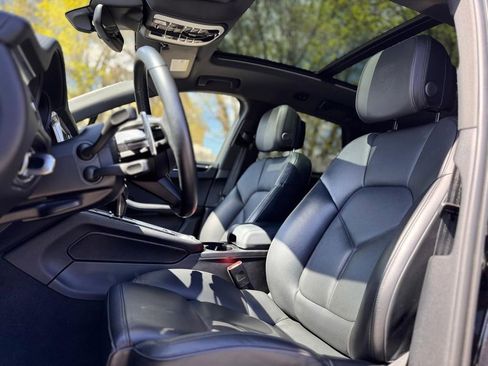 Used 2022 Porsche Macan S AWD/4WD image 19