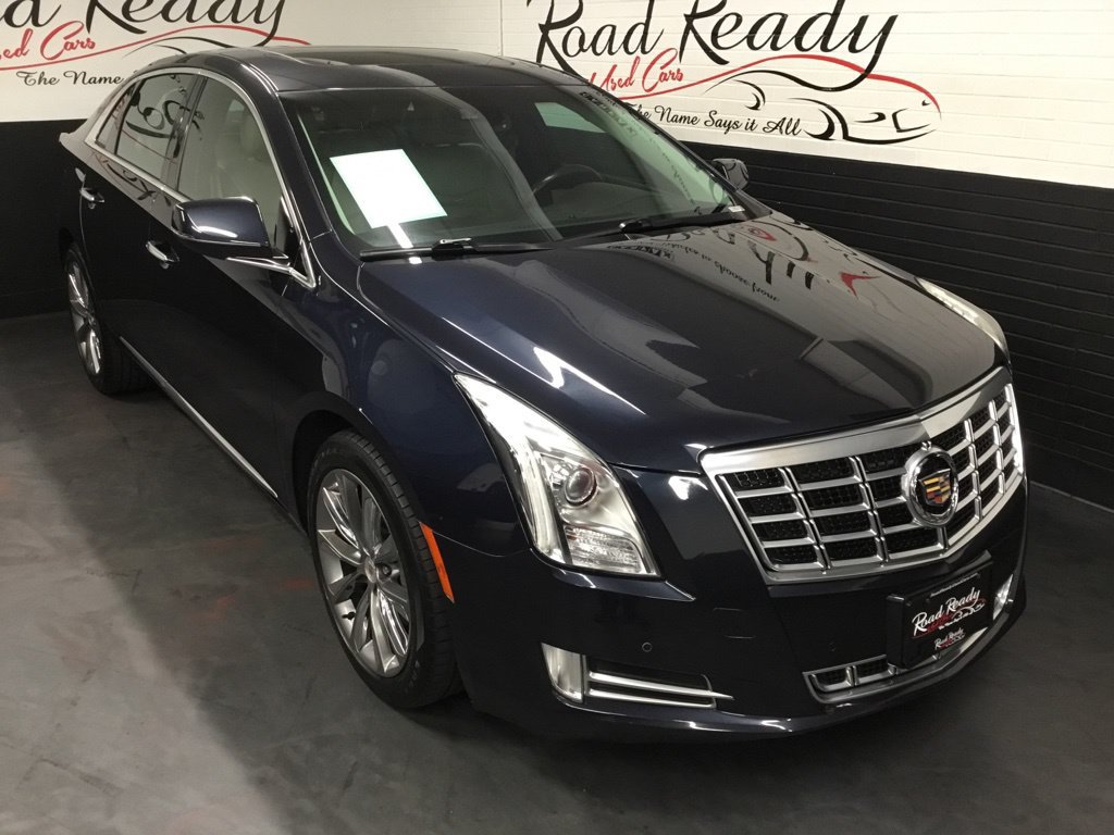 Used 2013 Cadillac XTS Luxury w/ Driver Awareness Package AWD/4WD image 2