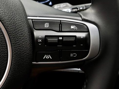 Used 2025 Kia Sportage EX w/ Premium Package FWD image 29
