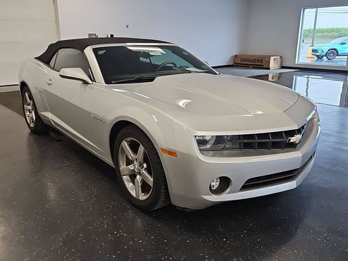 Used 2011 Chevrolet Camaro LT RWD image 3