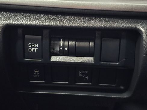 Used 2019 Subaru Crosstrek 2.0i Limited w/ Moonroof Package w/Navigation image 36