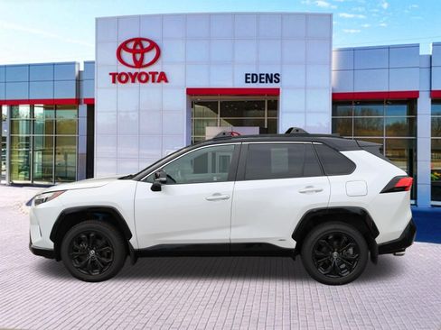 Used 2023 Toyota RAV4 XSE AWD/4WD image 9