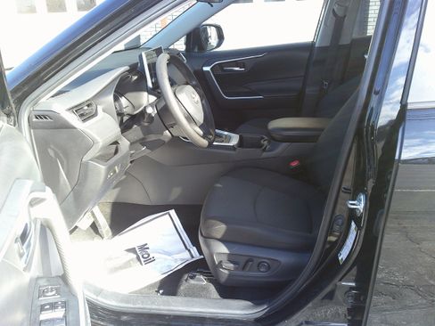 Used 2024 Toyota RAV4 XLE image 13