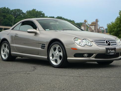 Used 2005 Mercedes-Benz SL 500 image 2