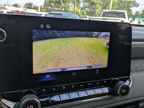 Used 2026 Chevrolet Colorado ZR2 AWD/4WD image 21