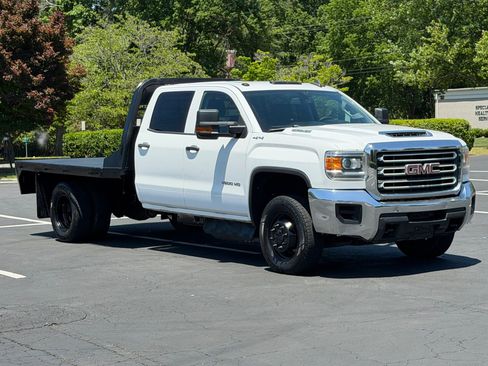 Used 2019 GMC Sierra 3500 4x4 Crew Cab w/ Sierra Convenience Package image 4